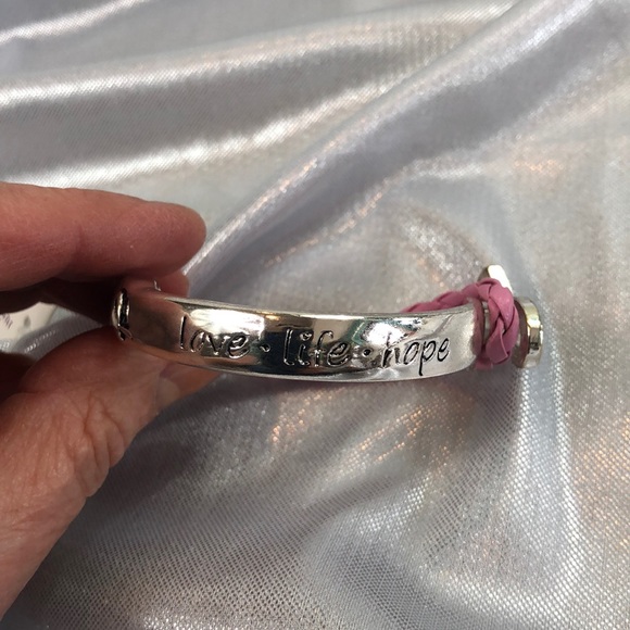 3/$20 LOVE LIFE HOPE Cancer Awareness Bracelet - Picture 3 of 8